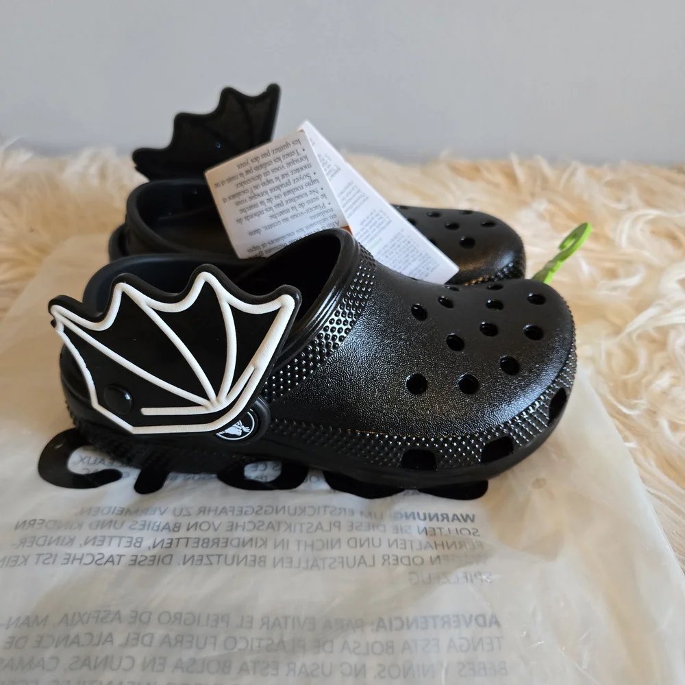 Crocs Kids Black - Classic Comfort